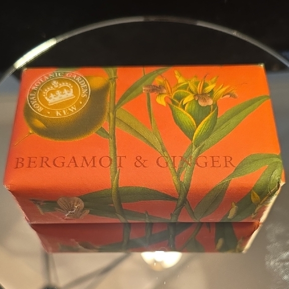 Orange Infused Body Wash for a Refreshing Bath Experience - Picture 1 of 2